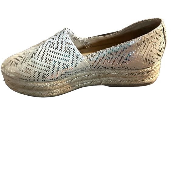Naturalizer Thea 3 espadrille platform metallic gold shoes. Size 8.5 pre-loved - Picture 8 of 8